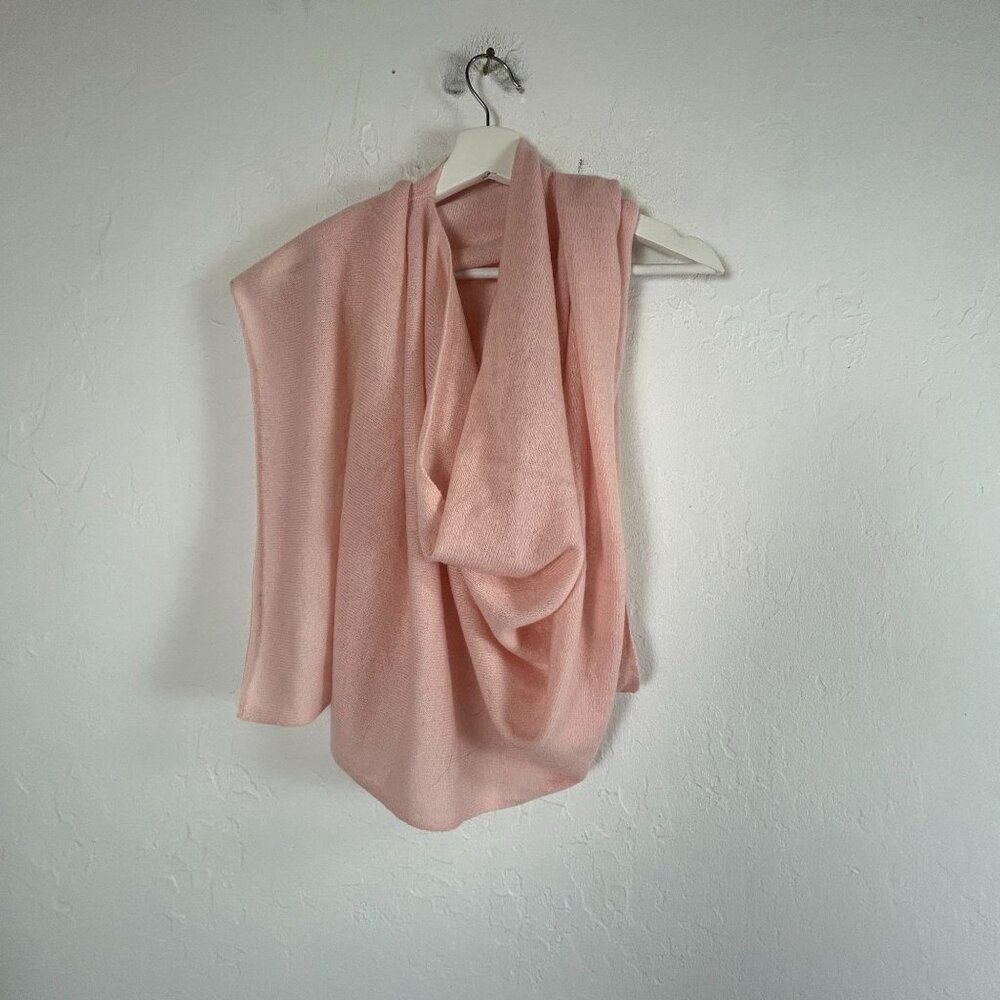 In Cashmere Womens Pink Cape Scarf Wrap One Size Cozy Lightweight NWOT